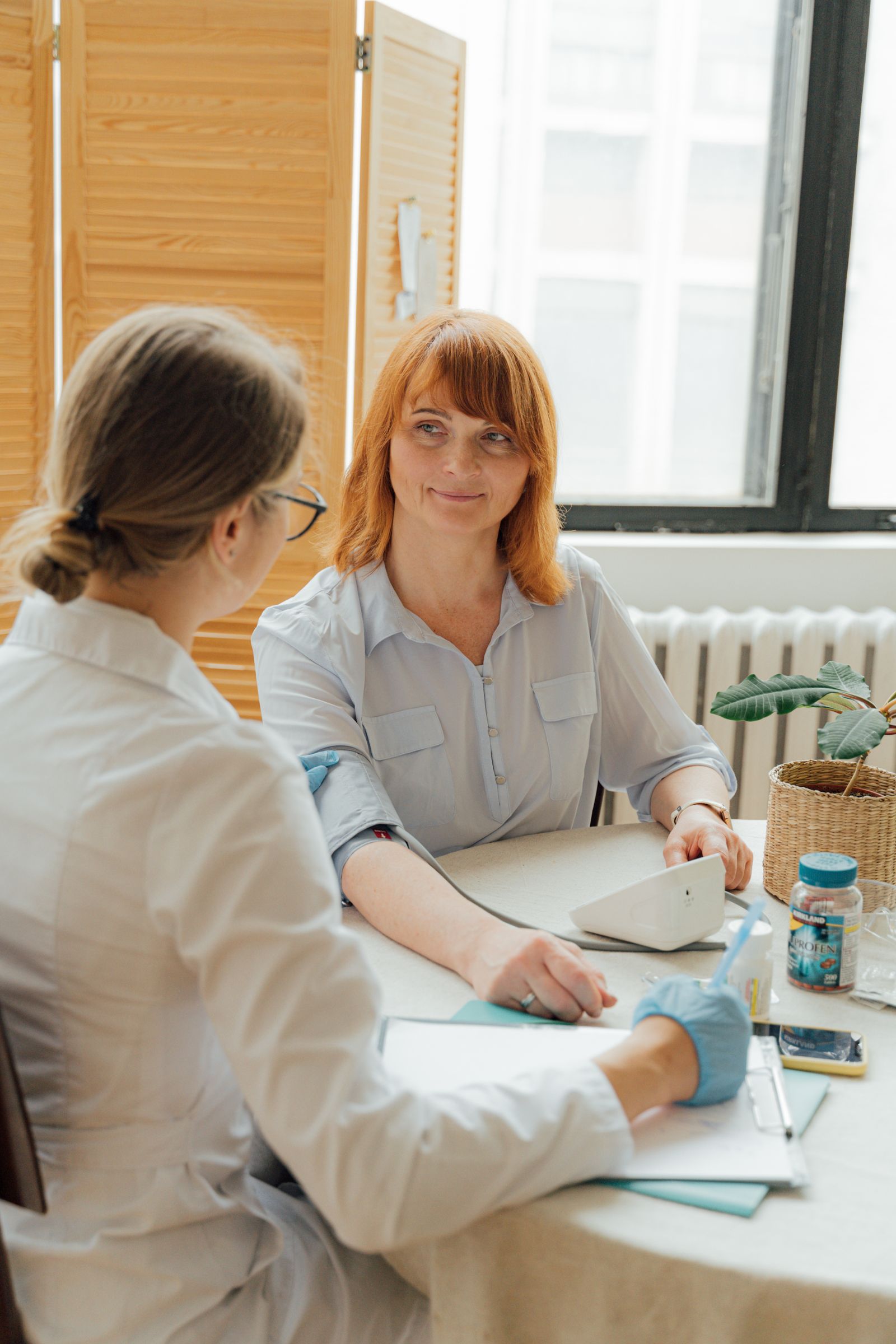 Natural-light consultation stock photograph